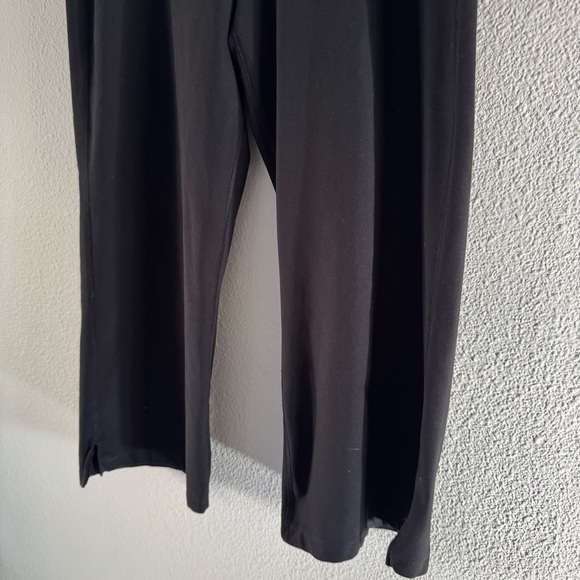 NIKE Dri-FIT Cropped Leggings L High Waisted Black Purple Athletic Capri Sporty - Picture 6 of 14